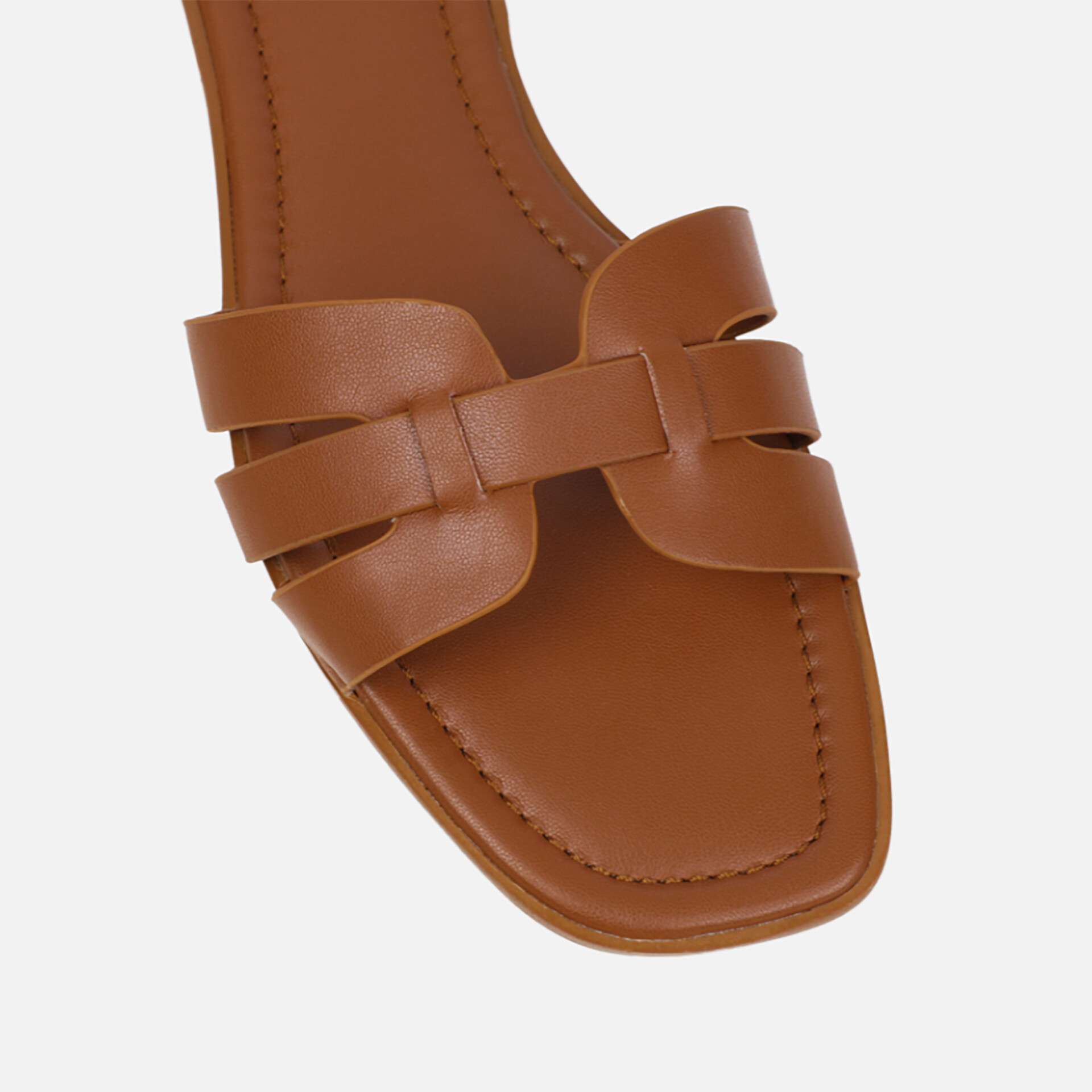 Sovia – Flat Sandals
