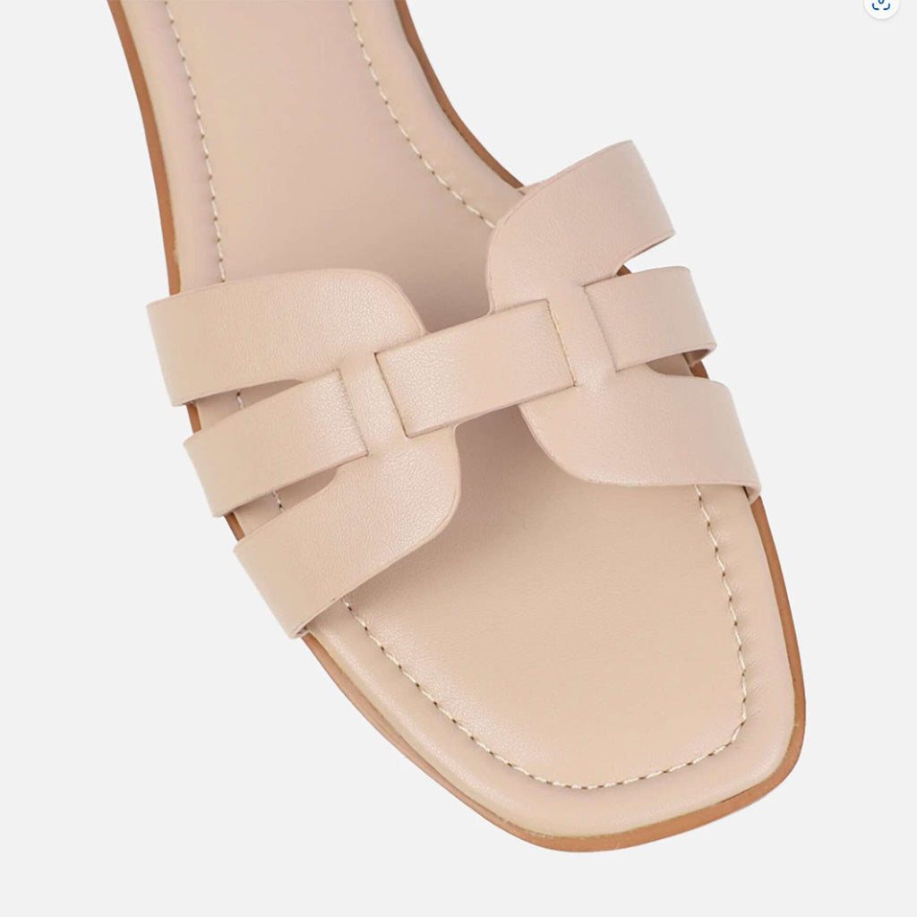 Sovia – Flat Sandals